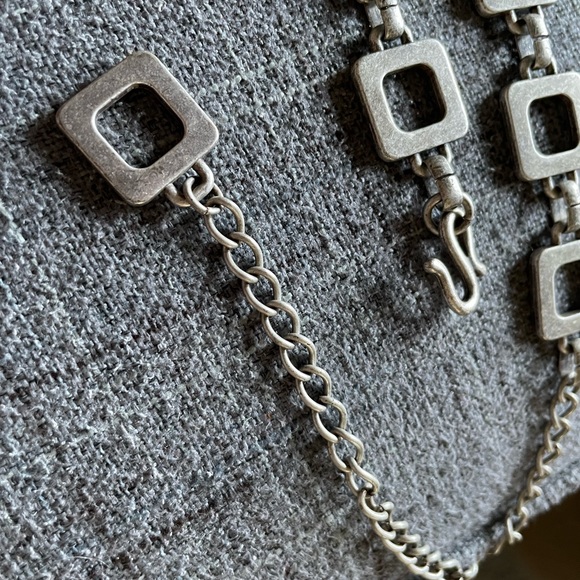 Chain belts - Picture 3 of 3